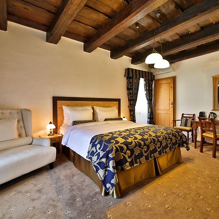 Questenberg Hotel Прага Экстерьер фото