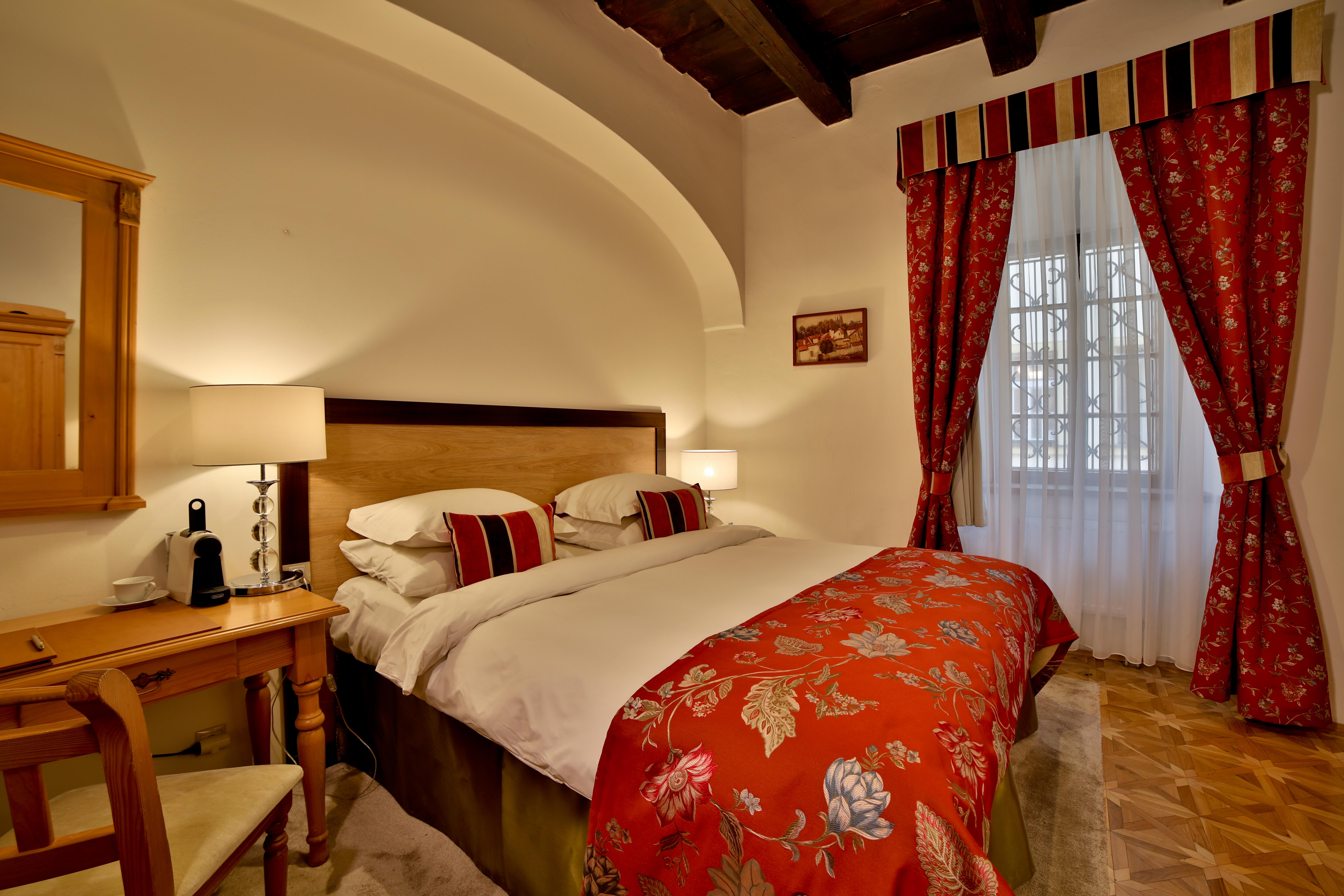 Questenberg Hotel Прага Экстерьер фото