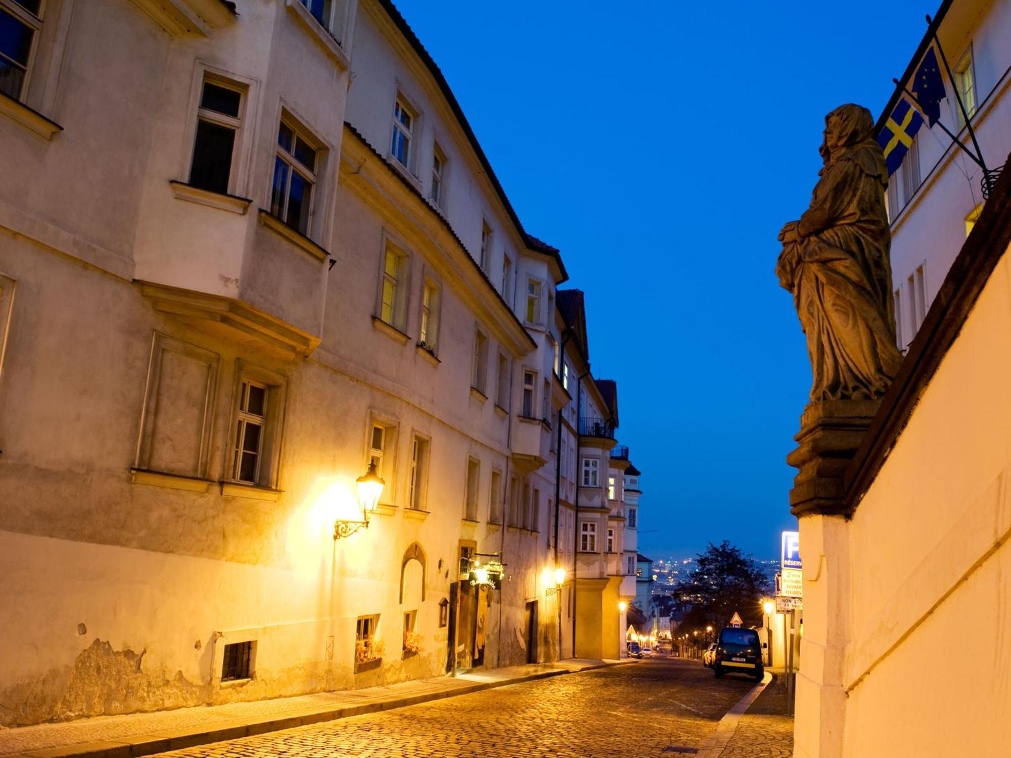 Questenberg Hotel Прага Экстерьер фото
