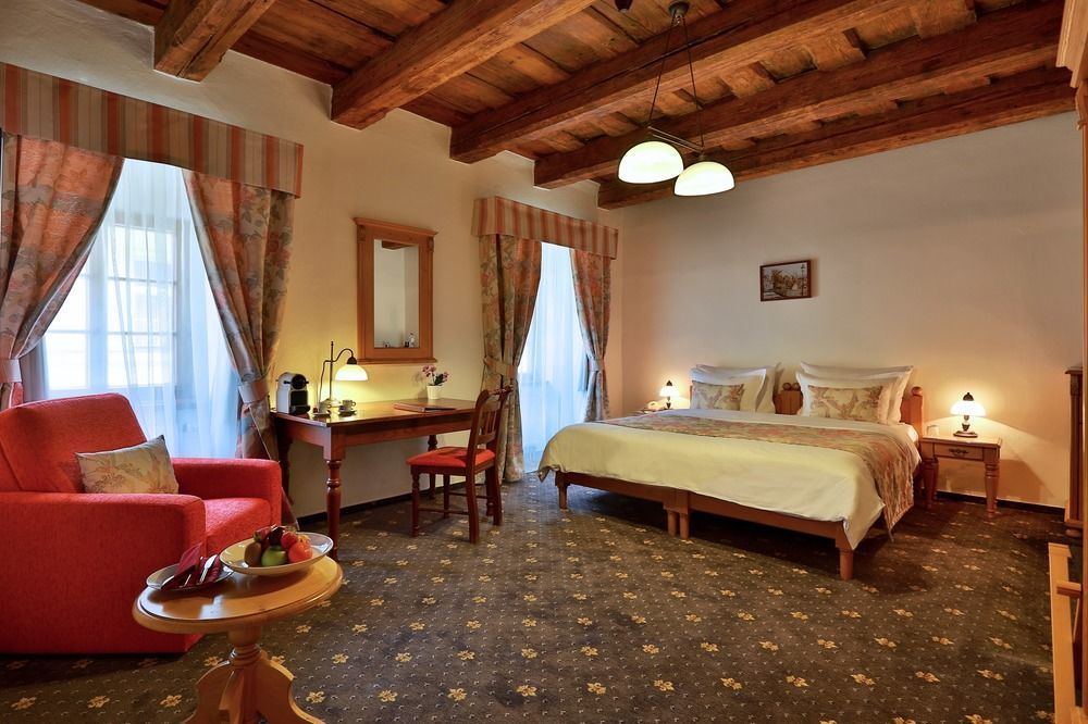 Questenberg Hotel Прага Экстерьер фото