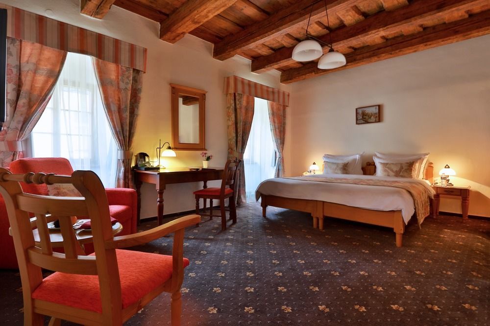 Questenberg Hotel Прага Экстерьер фото